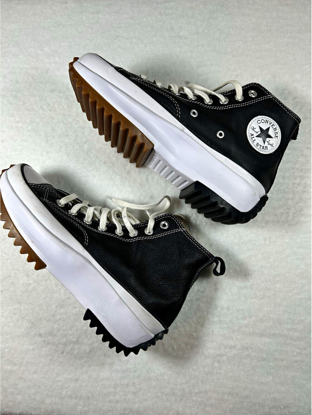 Converse Run Star Hike High Top Sneaker Leather Black/White Lugged Sole